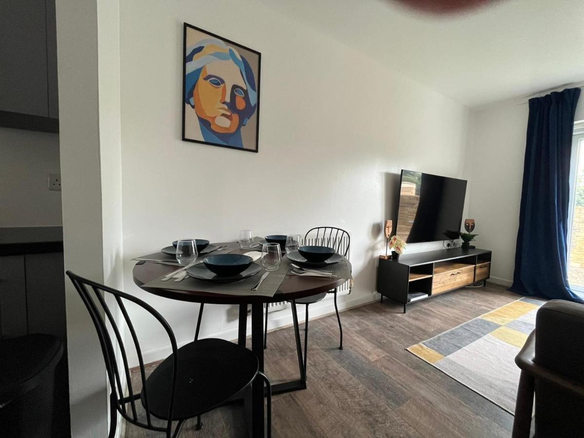 Kent, Dartford Station Apartments 외부 사진