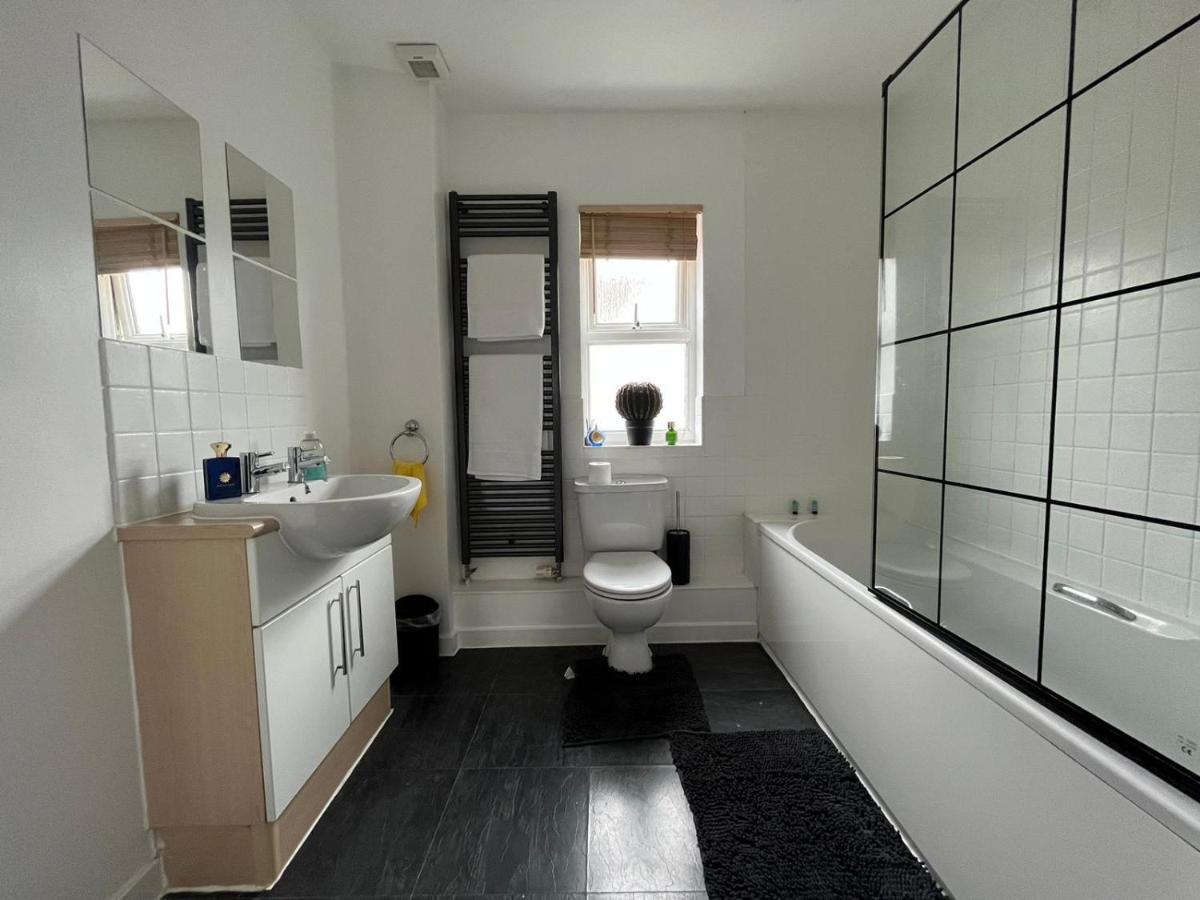 Kent, Dartford Station Apartments 외부 사진