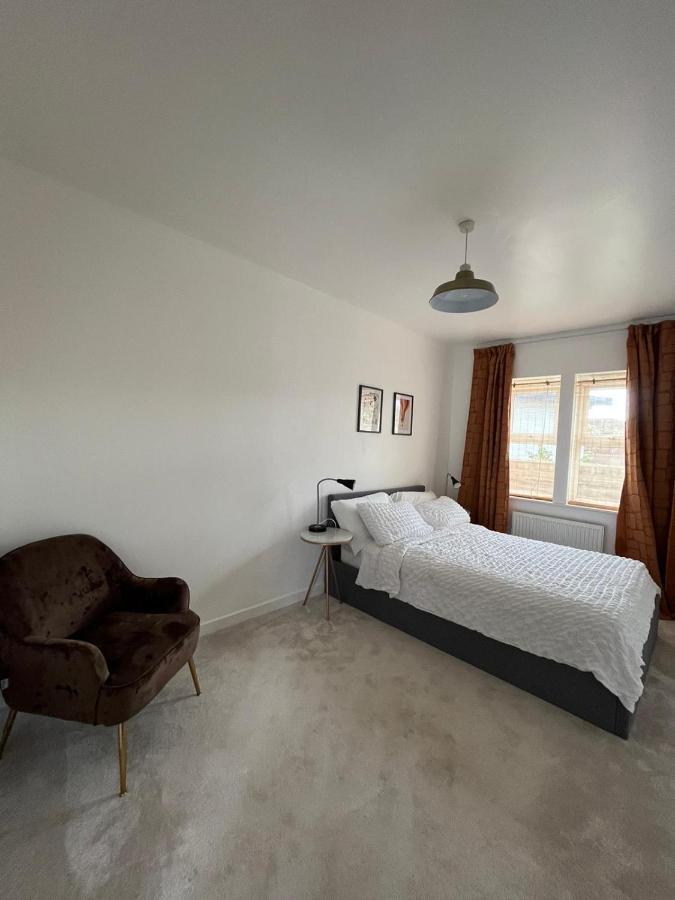 Kent, Dartford Station Apartments 외부 사진