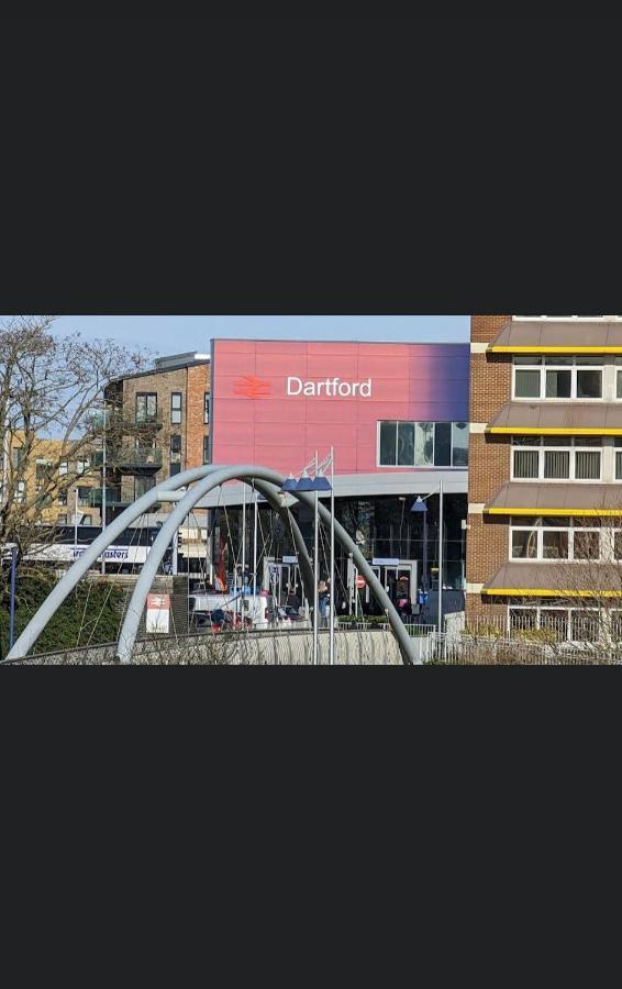 Kent, Dartford Station Apartments 외부 사진
