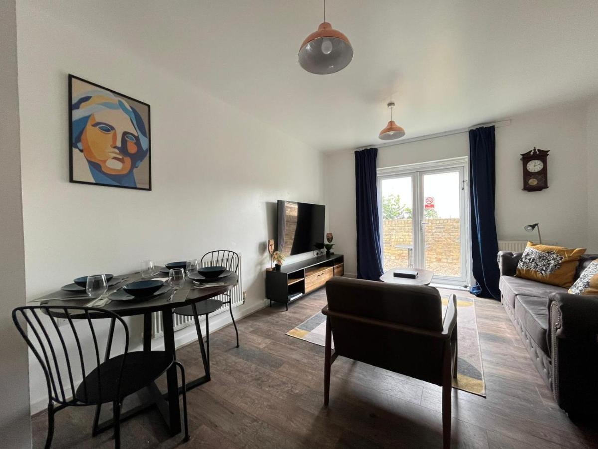 Kent, Dartford Station Apartments 외부 사진